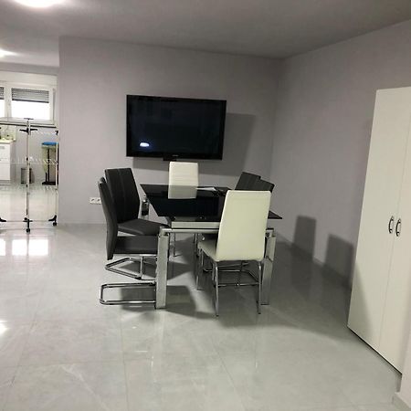 Ferienwohnung-Mitarbeiterunterkunft Deißlingen Exterior foto